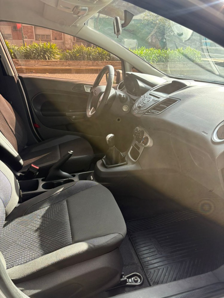 Ford Fiesta Kinetic S Plus — foto 2